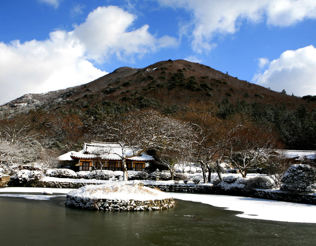 2013 진도 전국 사진 공모전 입선(운림산방 설경) 이미지