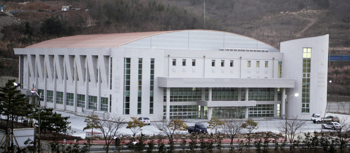 ‘진도 실내체육관’ 개관…대형 훈련 유치 지역경제 활성화 기대 이미지