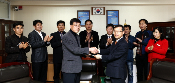 진도군 축구협회, 유소년 축구 꿈나무에 장학금 7년째 전달 이미지