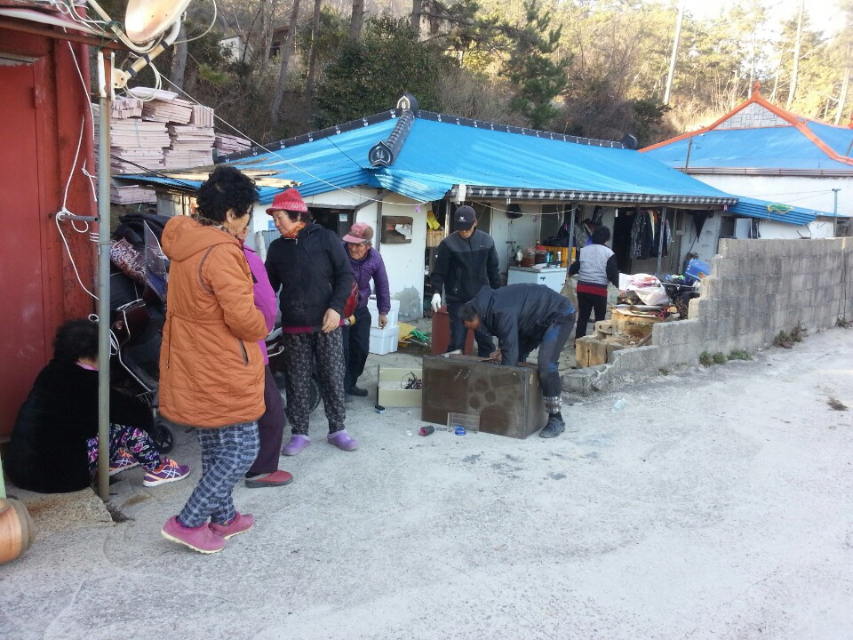 진도군 지산면, 소외계층 방문 대청소 이미지