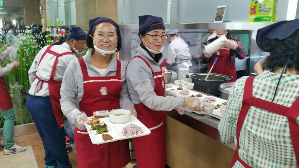 진도군청 공무원, 지역주민 위한 자원봉사활동 펼쳐 이미지