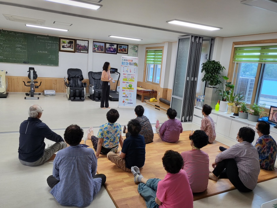 야외 활동 때 ‘진드기 조심’…진도군, 진드기 매개 감염질환 주의보 이미지