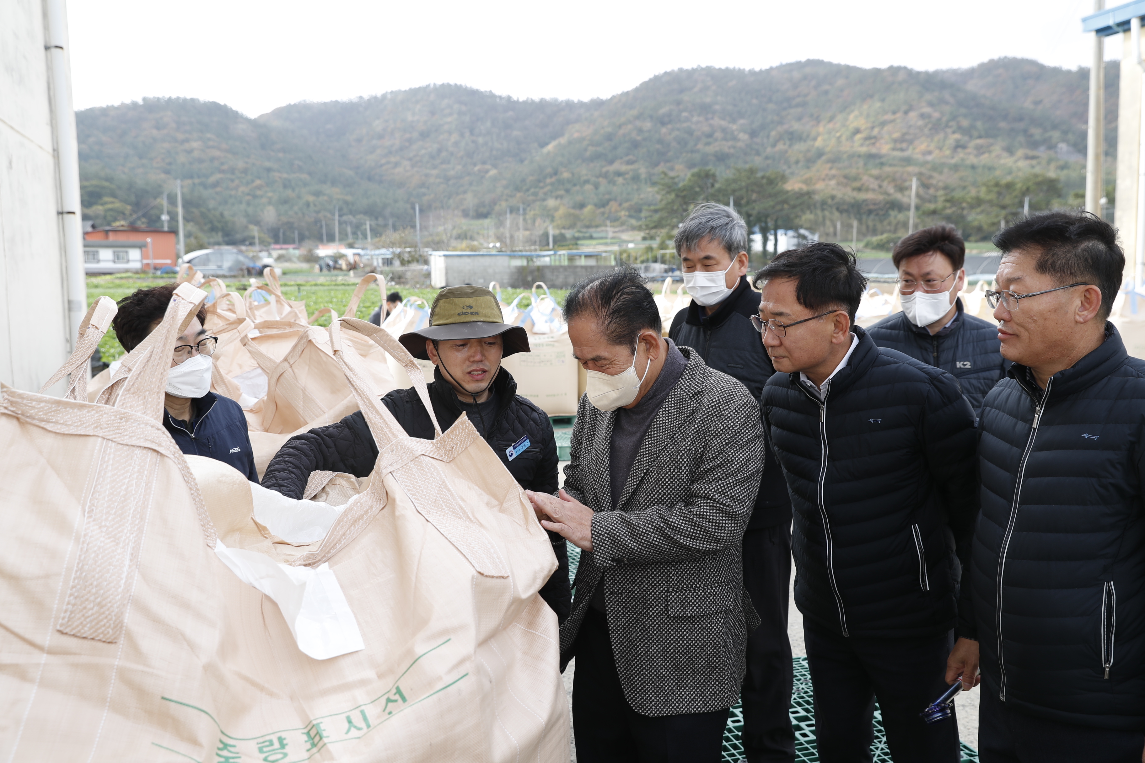 11. 4. 진도군(군내면) 공공비축미 첫 수매 현장 방문 이미지