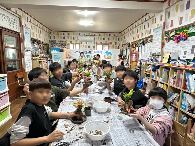 진도군, 지역아동센터 스마트폰 과의존 예방 프로그램 운영 이미지